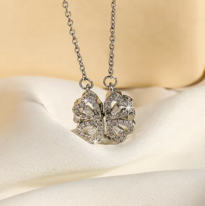 Luxury four-leaf clover pendant necklace